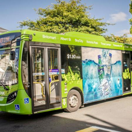 Bus-Vinylgrafiken - Anwendungen von PVC
